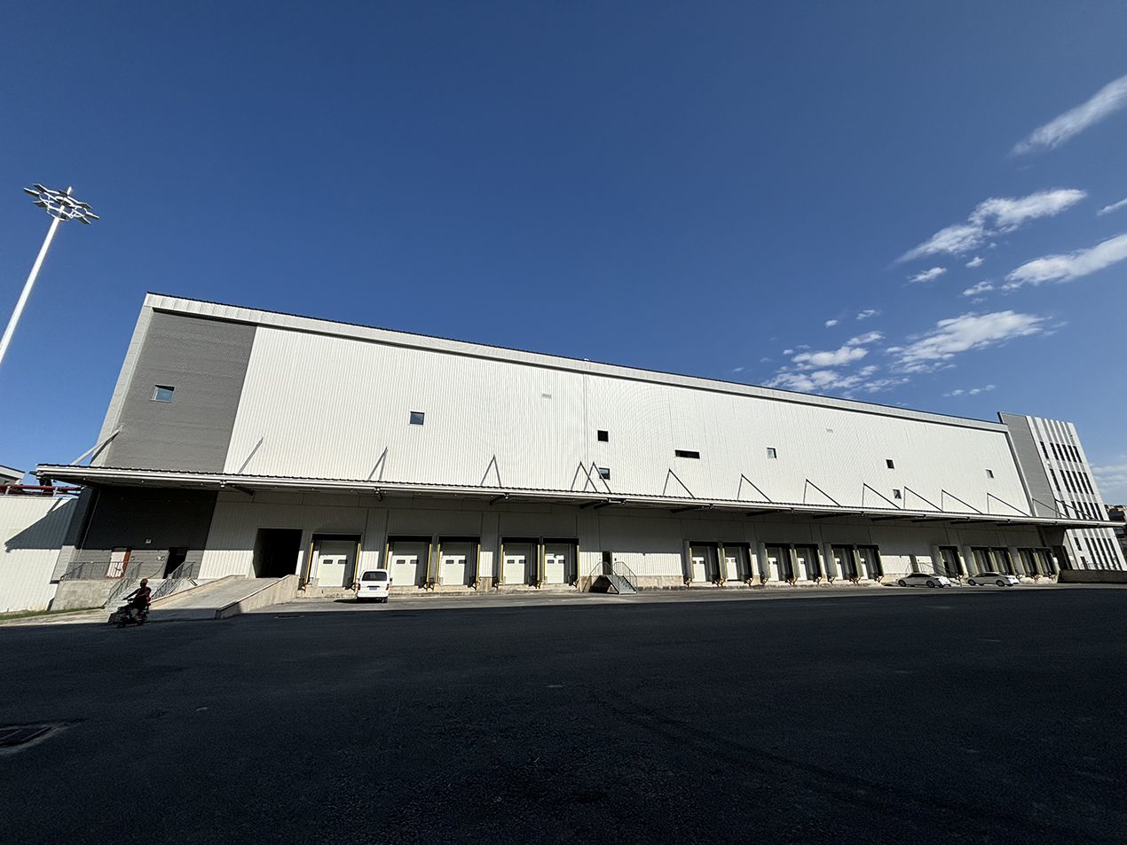 织物风管系统应用于中欧班列集结中心项目